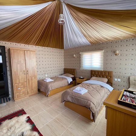 Desert Moon Camp Ваді-Рам Екстер'єр фото