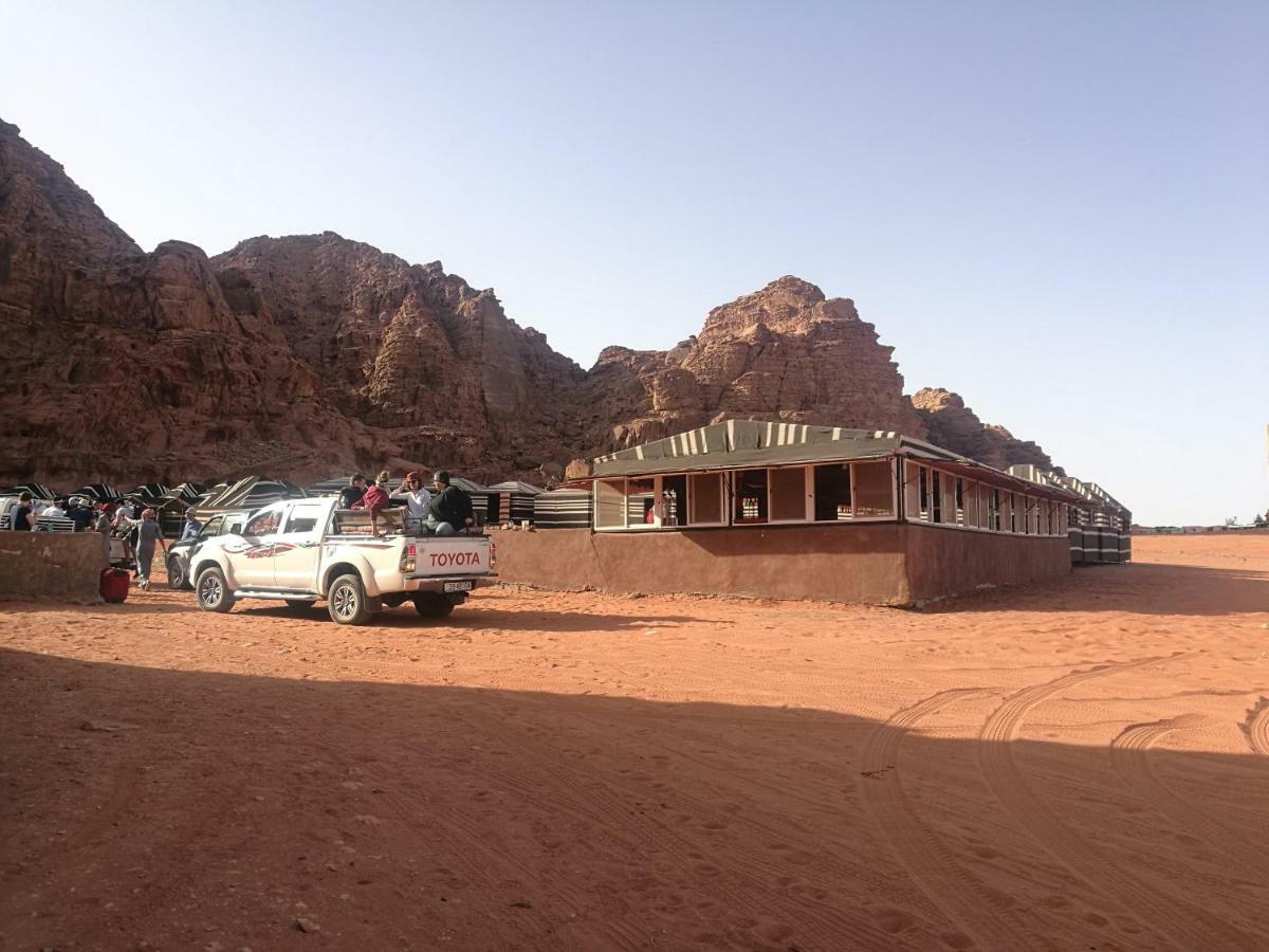 Desert Moon Camp Ваді-Рам Екстер'єр фото