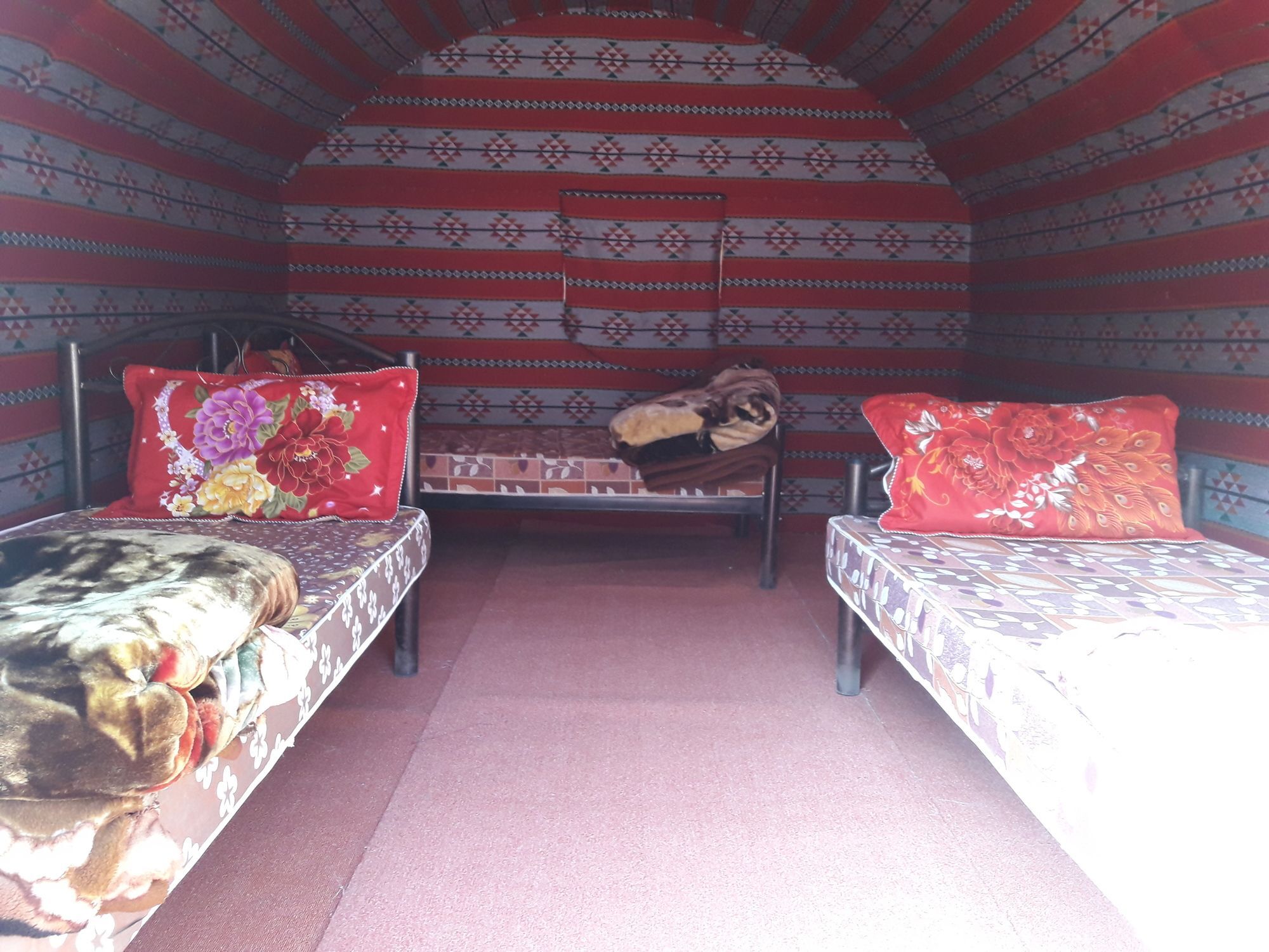 Desert Moon Camp Ваді-Рам Екстер'єр фото
